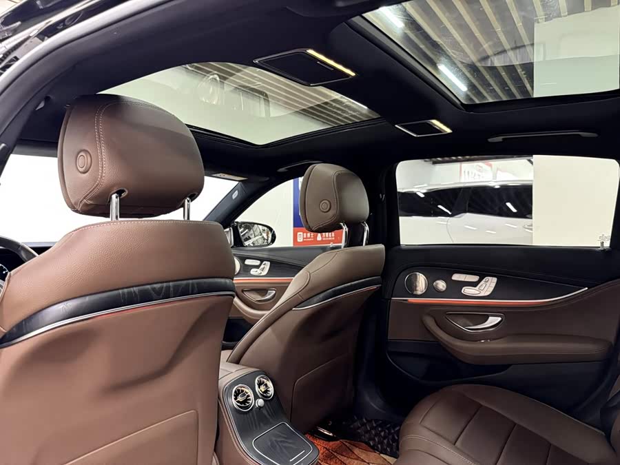 Mercedes-Benz E-Class 2023 Facelift E 300 L Luxury - zdjęcie 19