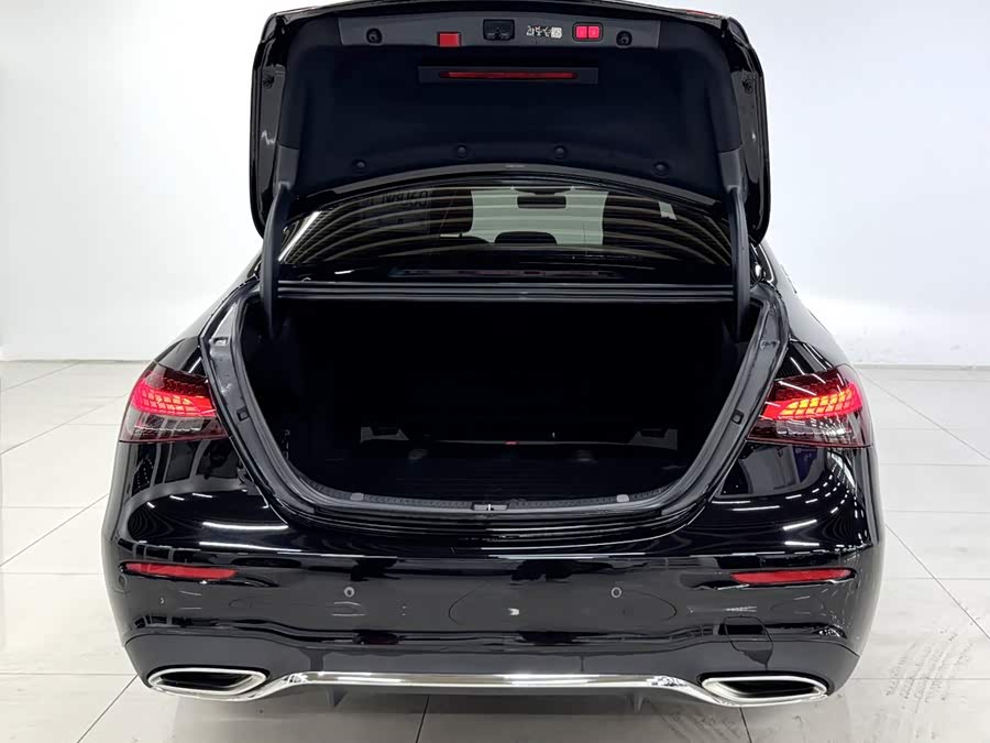Mercedes-Benz E-Class 2023 Facelift E 300 L Luxury - zdjęcie 5