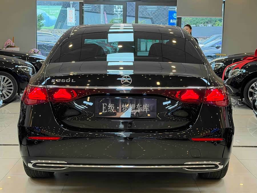 Mercedes-Benz E-Class 2024 E 260 L - zdjęcie 13