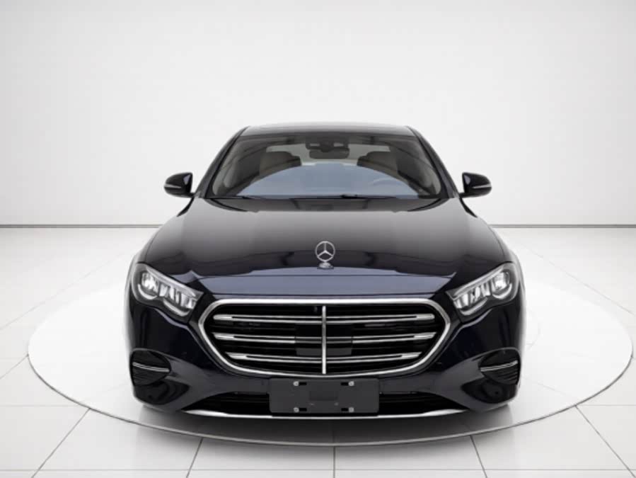 Mercedes-Benz E-Class 2025 E 300 L Luxury - zdjęcie 2
