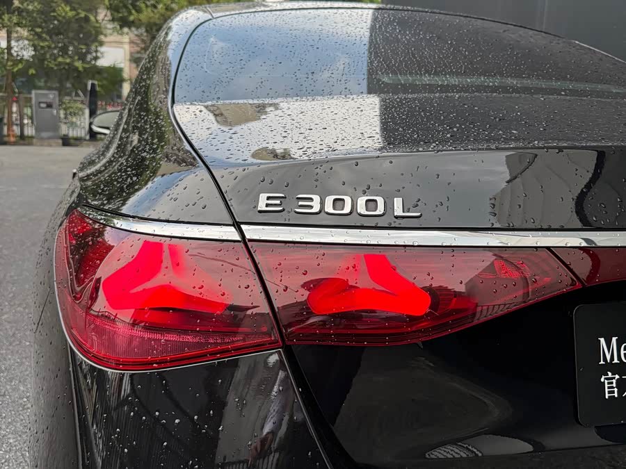 Mercedes-Benz E-Class 2025 E 300 L Luxury - zdjęcie 12
