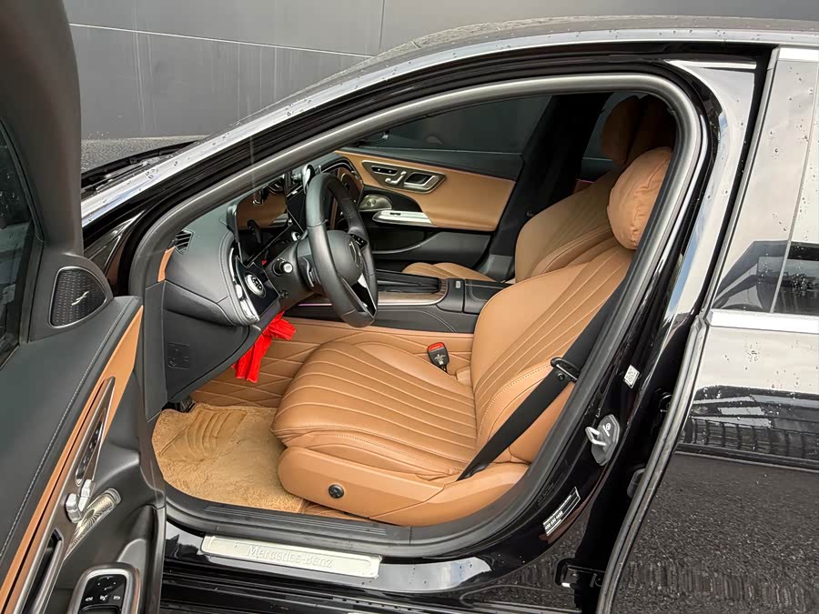 Mercedes-Benz E-Class 2025 E 300 L Luxury - zdjęcie 3