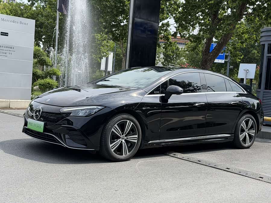 Mercedes-Benz EQE 2025 500 4MATIC Luxury Edition - zdjęcie 1