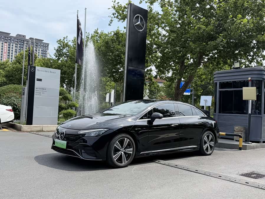 Mercedes-Benz EQE 2025 500 4MATIC Luxury Edition - zdjęcie 2