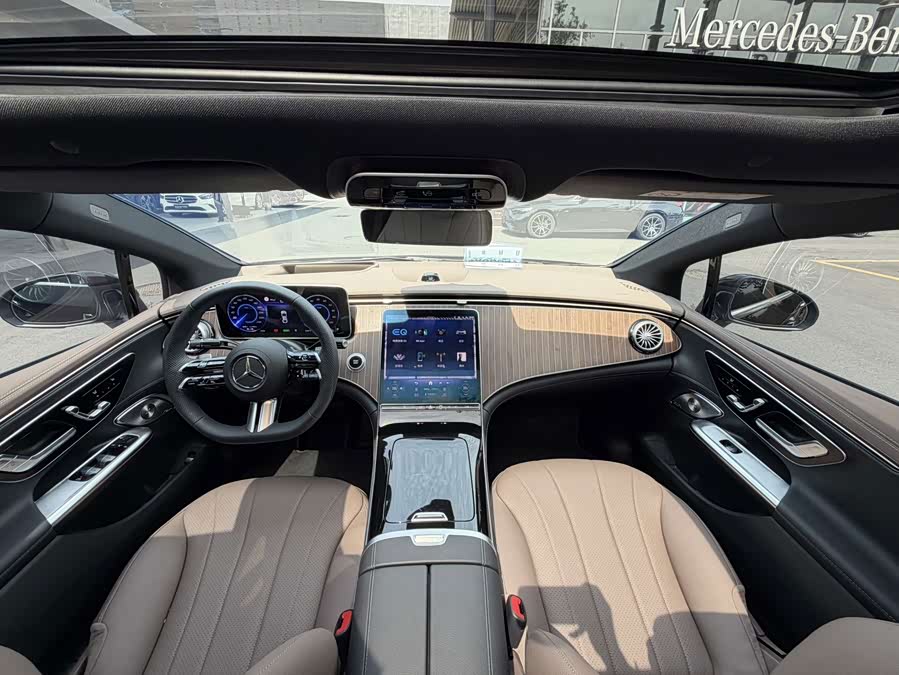 Mercedes-Benz EQE 2025 500 4MATIC Luxury Edition - zdjęcie 11