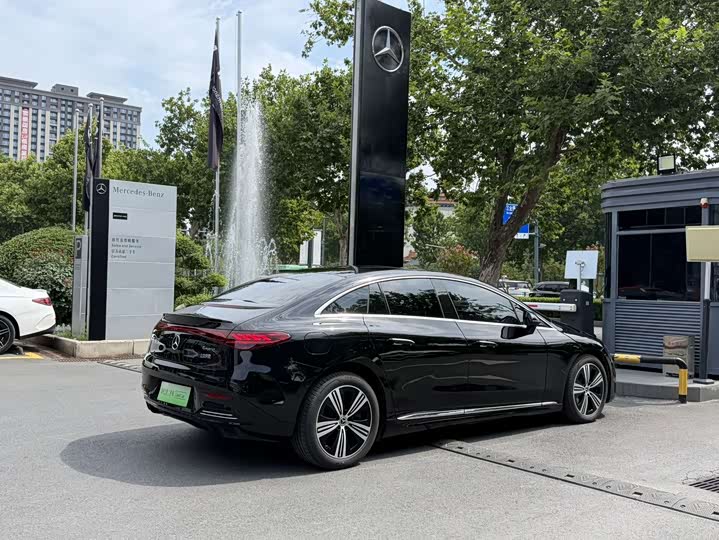 Mercedes-Benz EQE 2025 500 4MATIC Luxury Edition - zdjęcie 17