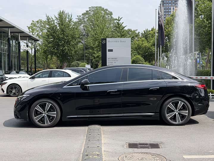 Mercedes-Benz EQE 2025 500 4MATIC Luxury Edition - zdjęcie 20