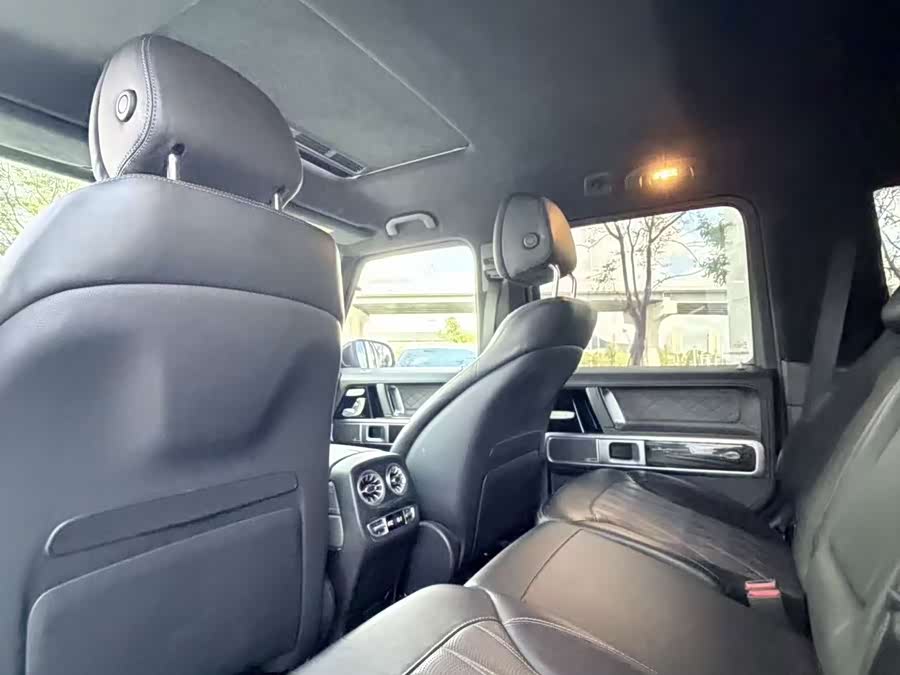 Mercedes-Benz G-Class 2024 G 400 d Euro Version - zdjęcie 3