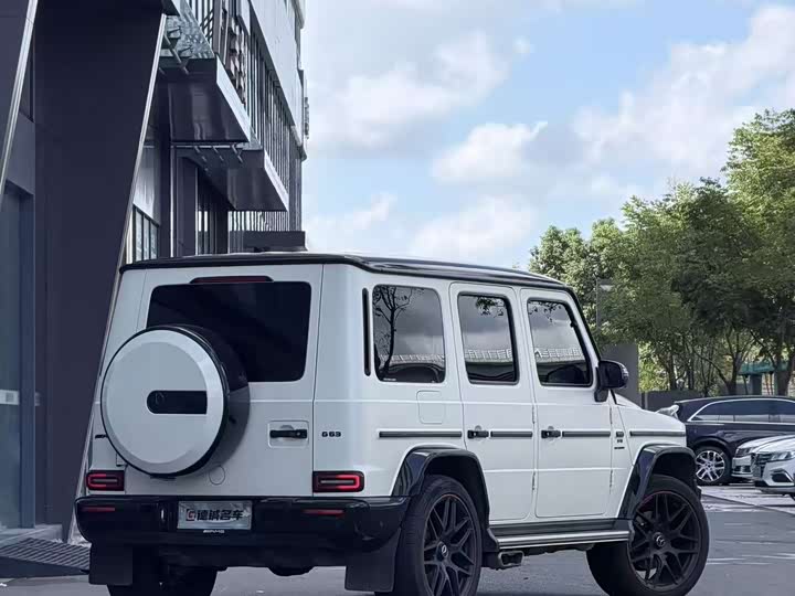 Mercedes-Benz G-Class 2024 G 400 d Euro Version - zdjęcie 9