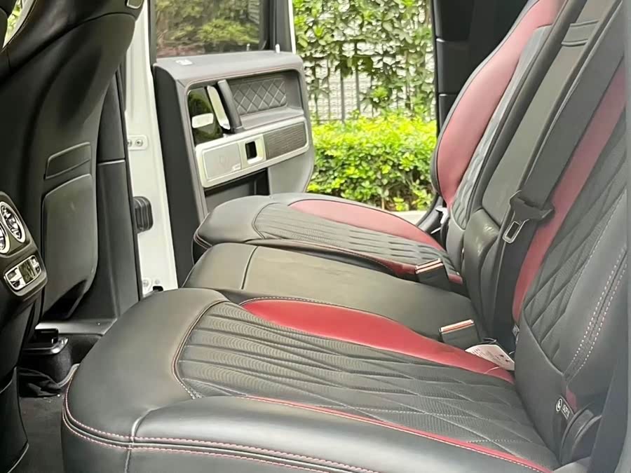 Mercedes-Benz G-Class 2024 G 500 - zdjęcie 5