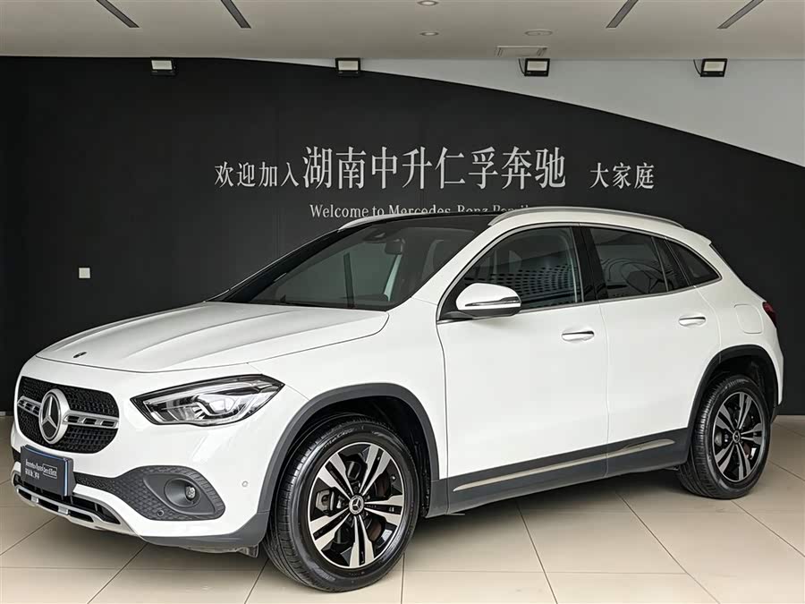 Mercedes-Benz GLA 220 - zdjęcie 2