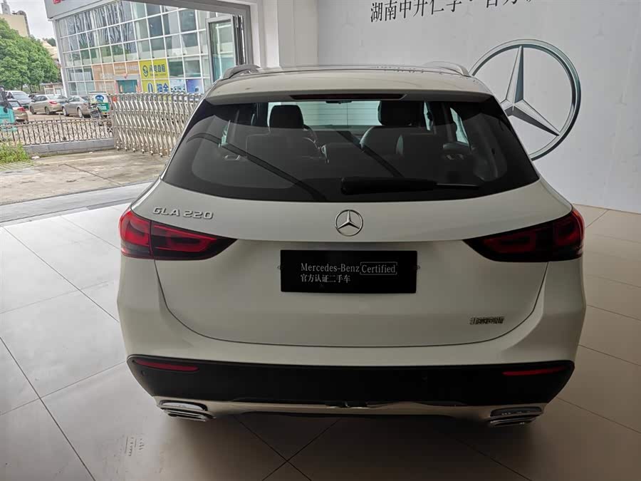 Mercedes-Benz GLA 220 - zdjęcie 12