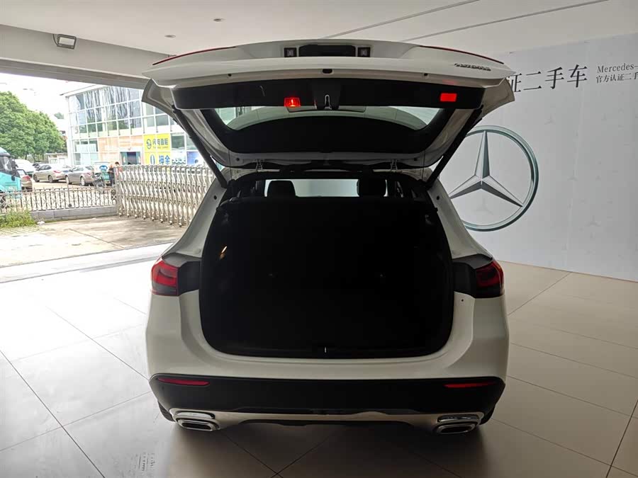 Mercedes-Benz GLA 220 - zdjęcie 13