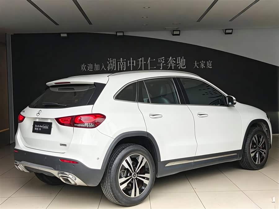 Mercedes-Benz GLA 220 - zdjęcie 14