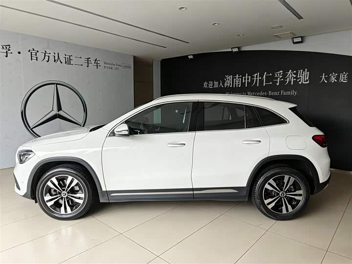 Mercedes-Benz GLA 220 - zdjęcie 20