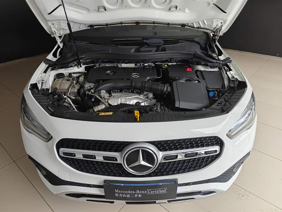 Mercedes-Benz GLA 220 - zdjęcie 4