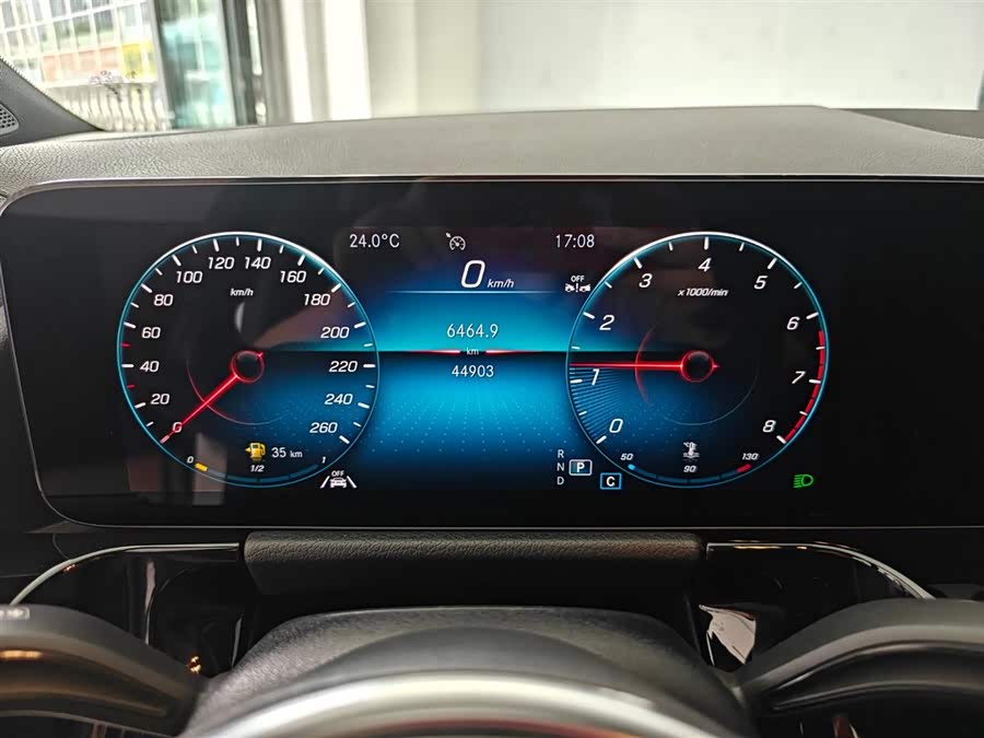 Mercedes-Benz GLA 220 - zdjęcie 6