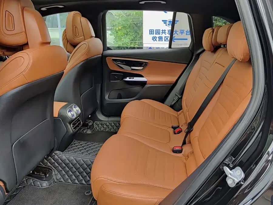 Mercedes-Benz GLC 2023 Facelift GLC 300 L 4MATIC Dynamic Edition 5-Seater - zdjęcie 11