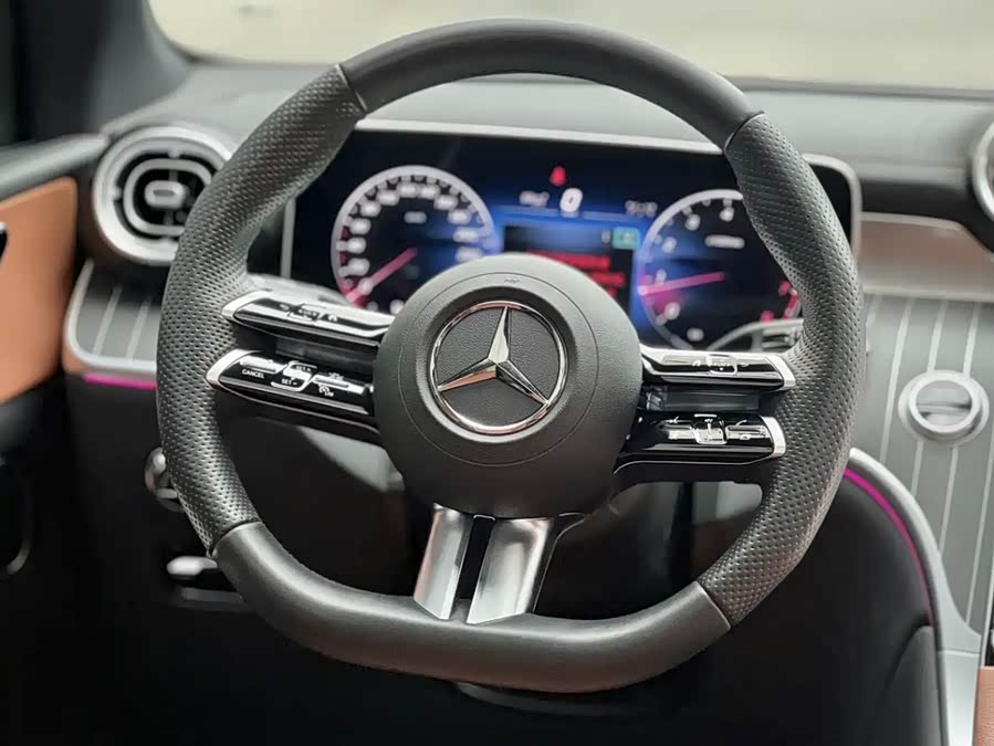 Mercedes-Benz GLC 2023 Facelift GLC 300 L 4MATIC Dynamic Edition 5-Seater - zdjęcie 12