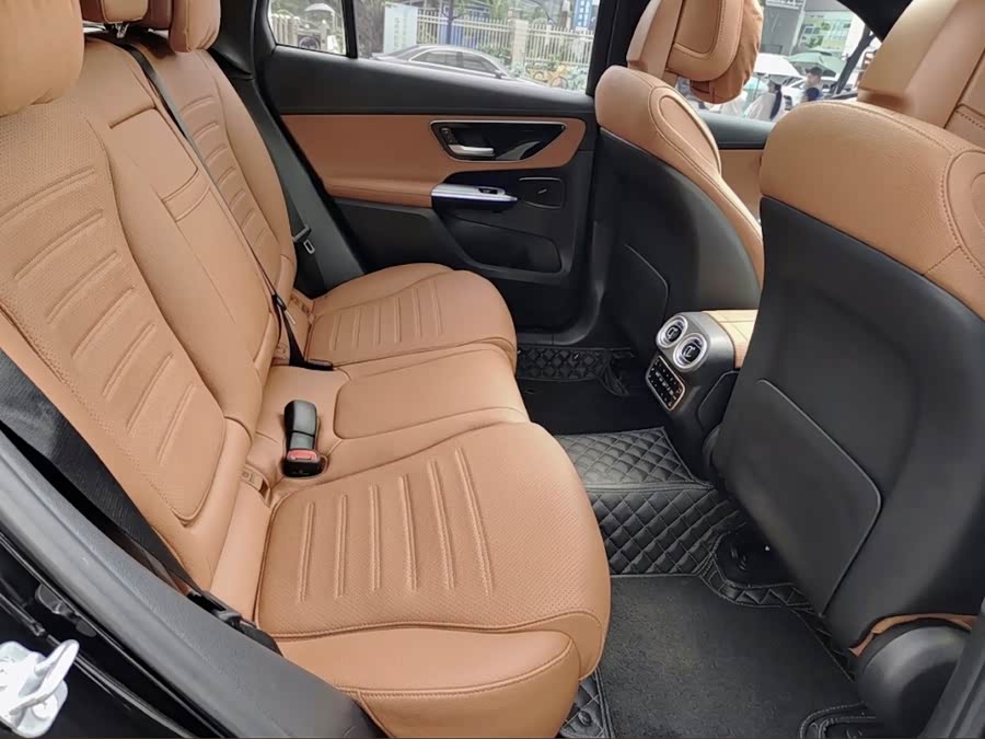 Mercedes-Benz GLC 2023 Facelift GLC 300 L 4MATIC Dynamic Edition 5-Seater - zdjęcie 14