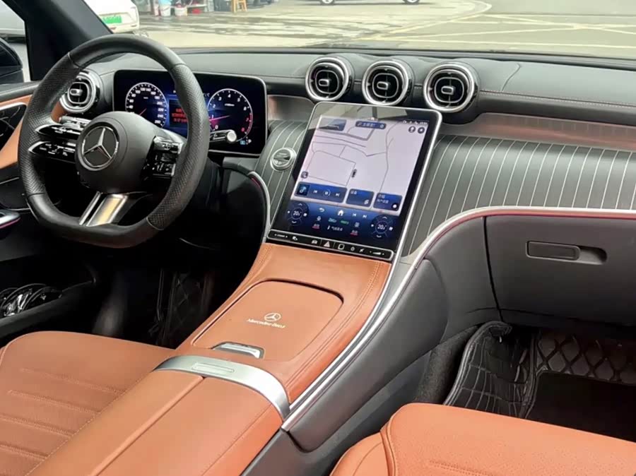 Mercedes-Benz GLC 2023 Facelift GLC 300 L 4MATIC Dynamic Edition 5-Seater - zdjęcie 8