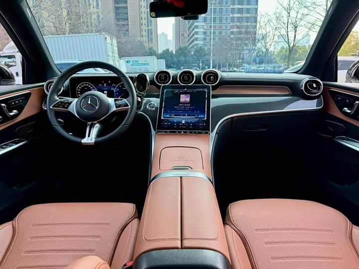 Mercedes-Benz GLC 2024 GLC 300 L 4MATIC Dynamic Type 5-Seater - zdjęcie 12
