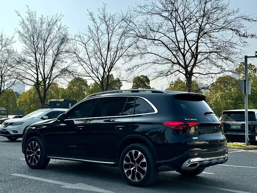 Mercedes-Benz GLC 2024 GLC 300 L 4MATIC Dynamic Type 5-Seater - zdjęcie 7