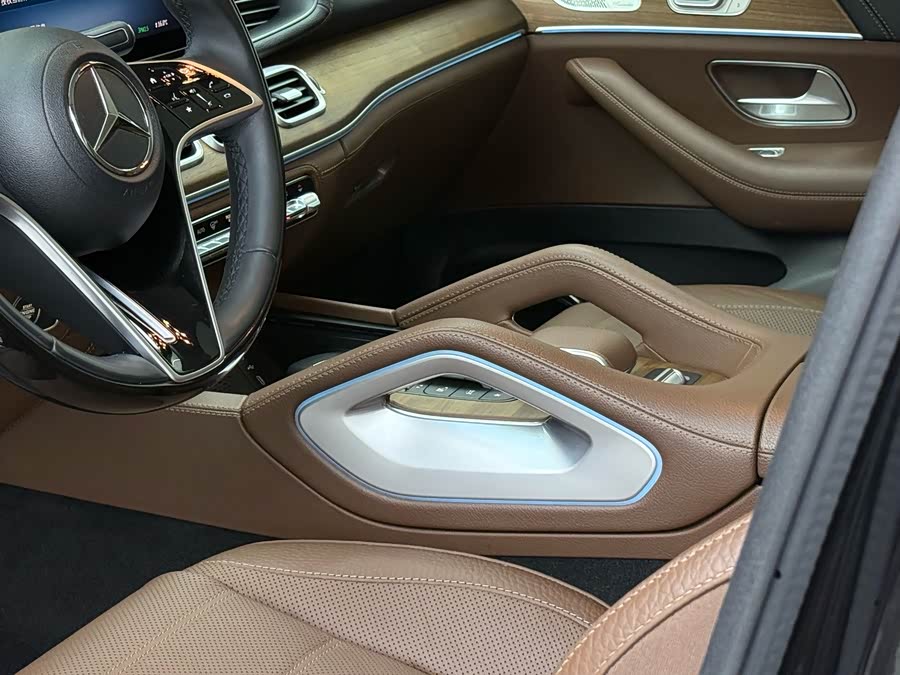 Mercedes-Benz GLS 2024 GLS 450 4MATIC Luxury - zdjęcie 13