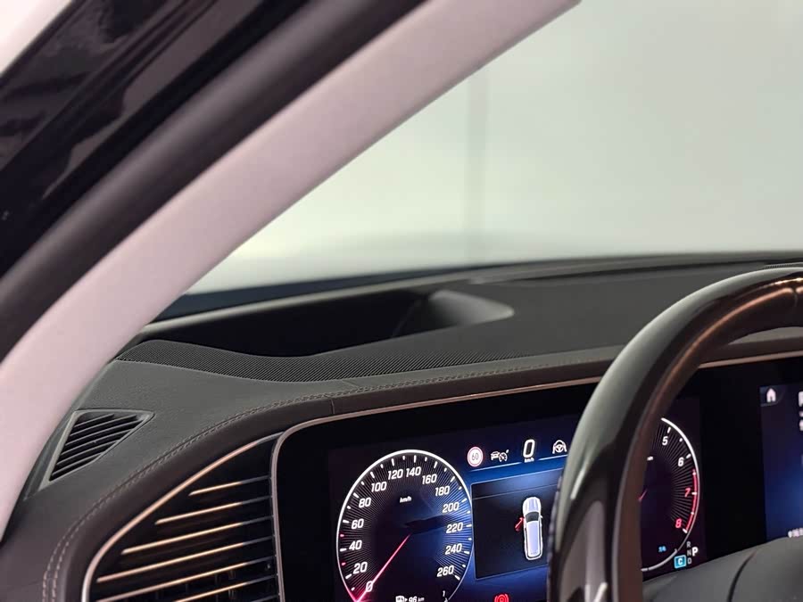 Mercedes-Benz GLS 2024 GLS 450 4MATIC Luxury - zdjęcie 16