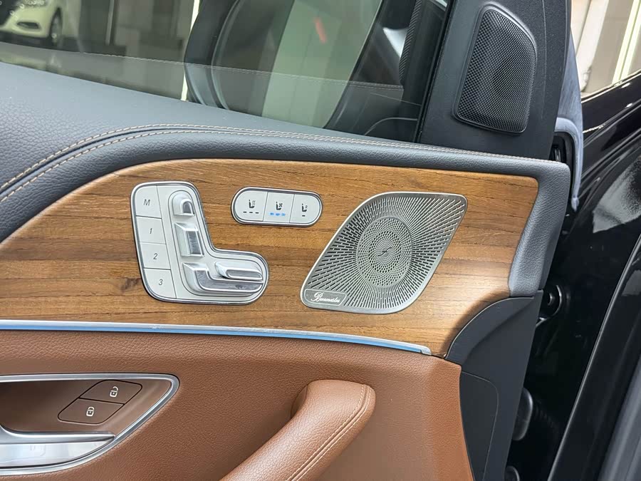 Mercedes-Benz GLS 2024 GLS 450 4MATIC Luxury - zdjęcie 6