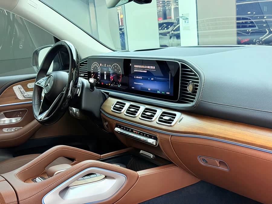 Mercedes-Benz GLS 2024 GLS 450 4MATIC Luxury - zdjęcie 7