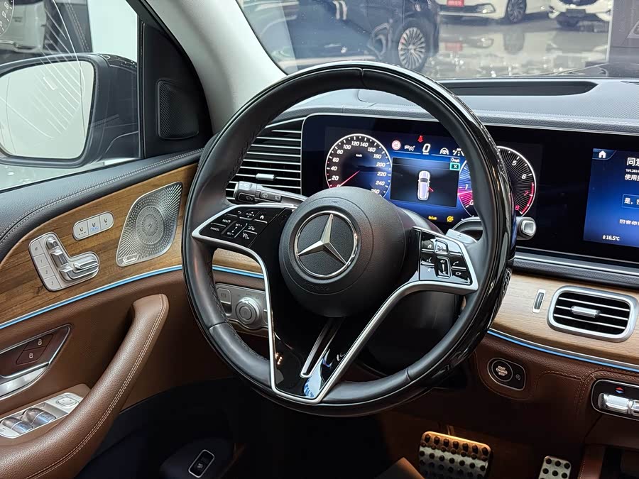 Mercedes-Benz GLS 2024 GLS 450 4MATIC Luxury - zdjęcie 8