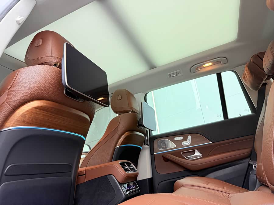 Mercedes-Benz GLS 2024 GLS 450 4MATIC Luxury - zdjęcie 10