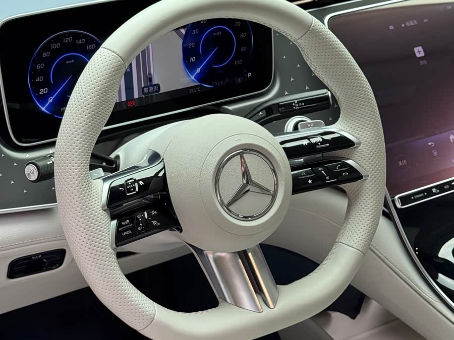 Mercedes EQE 2022 350 Special Edition - zdjęcie 12