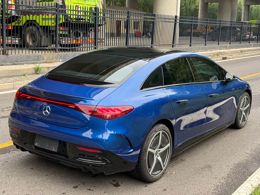 Mercedes EQE 2022 350 Special Edition - zdjęcie 4