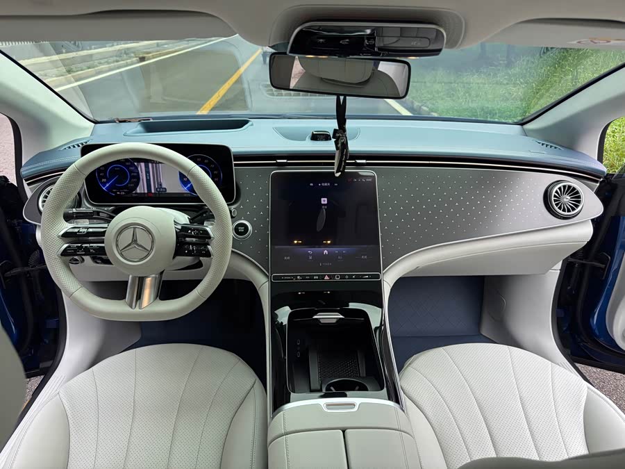 Mercedes EQE 2022 350 Special Edition - zdjęcie 9
