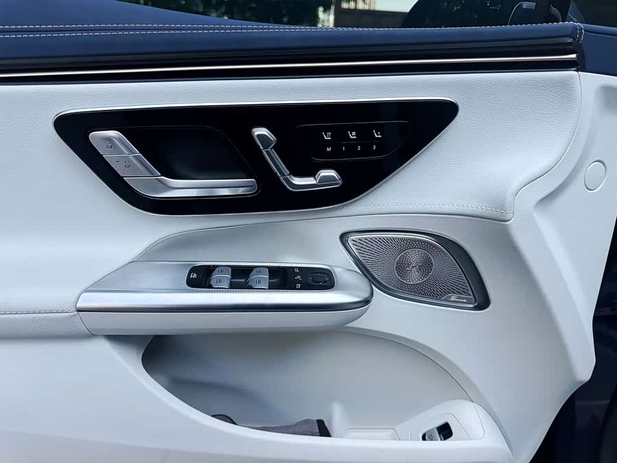 Mercedes EQE 2025 500 4MATIC Pioneer - zdjęcie 11