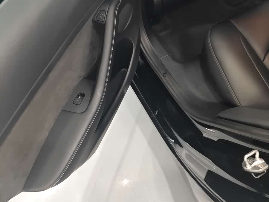 Model 3 2022 RWD - zdjęcie 11