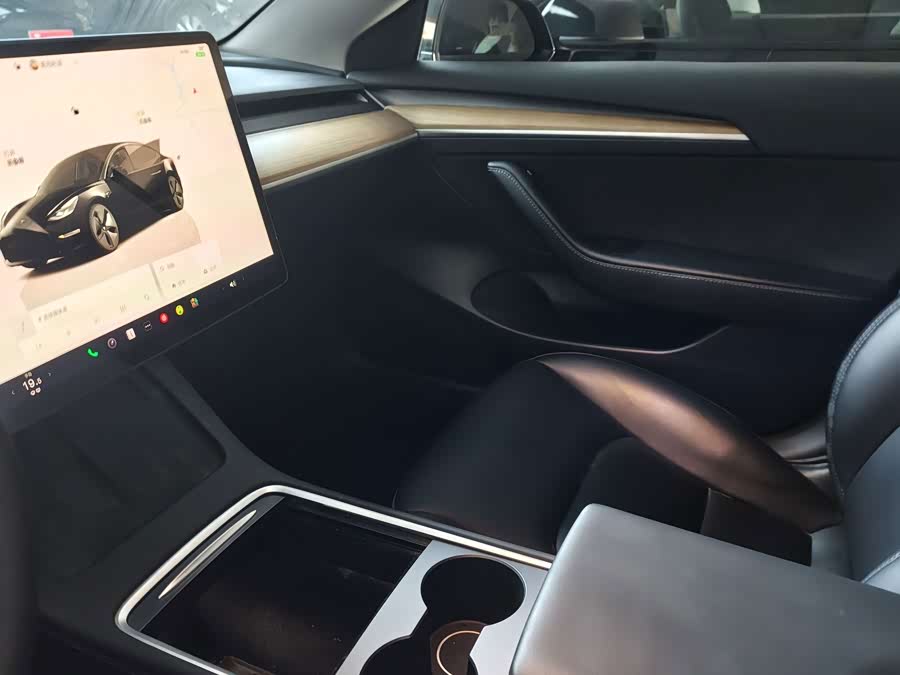 Model 3 2023 RWD - zdjęcie 11