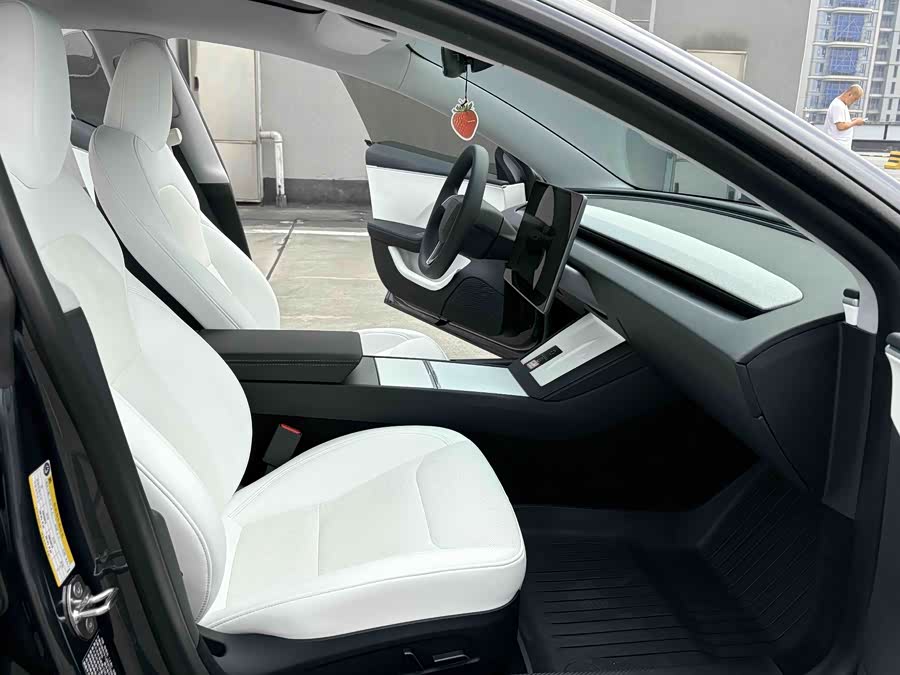 Model 3 2023 RWD - zdjęcie 13