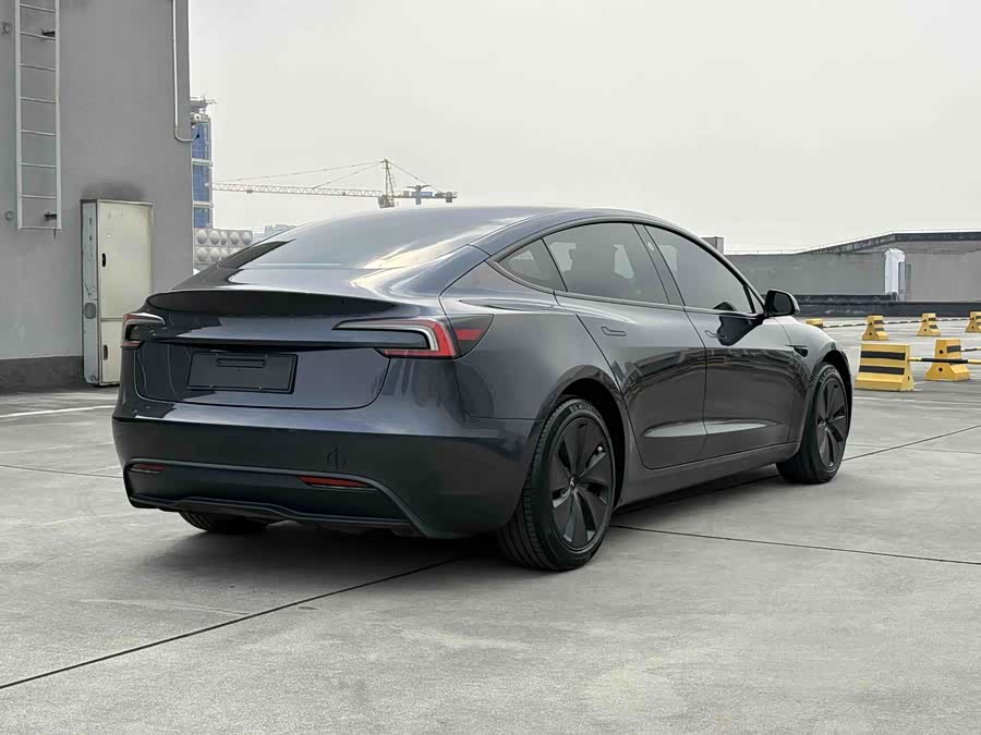 Model 3 2023 RWD - zdjęcie 7