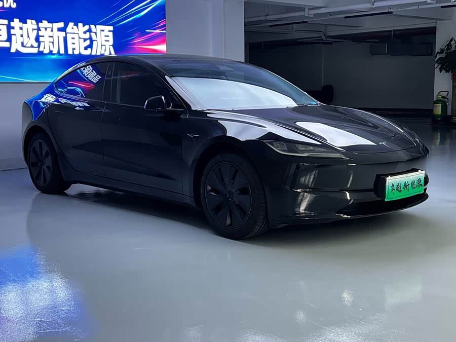Model 3 2025 RWD - zdjęcie 2