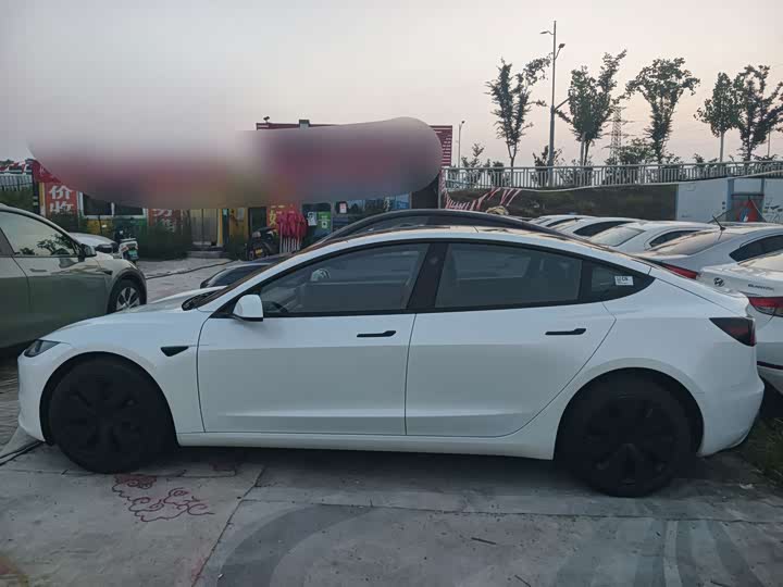 Model 3 2025 RWD - zdjęcie 16