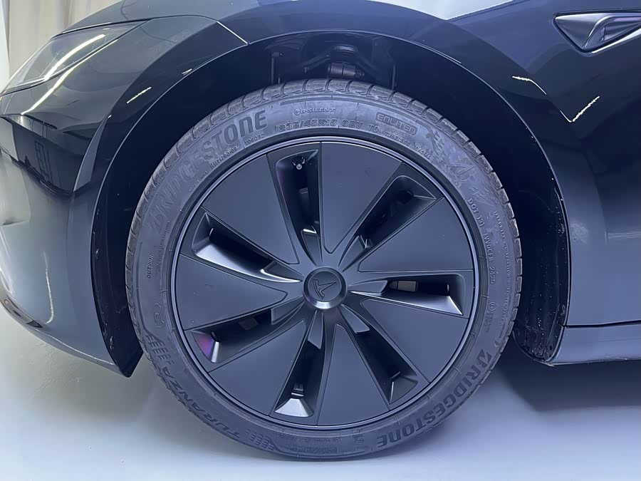 Model 3 2025 RWD - zdjęcie 9