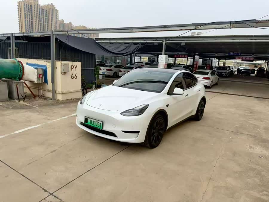 Model Y 2022 Facelift RWD - zdjęcie 1