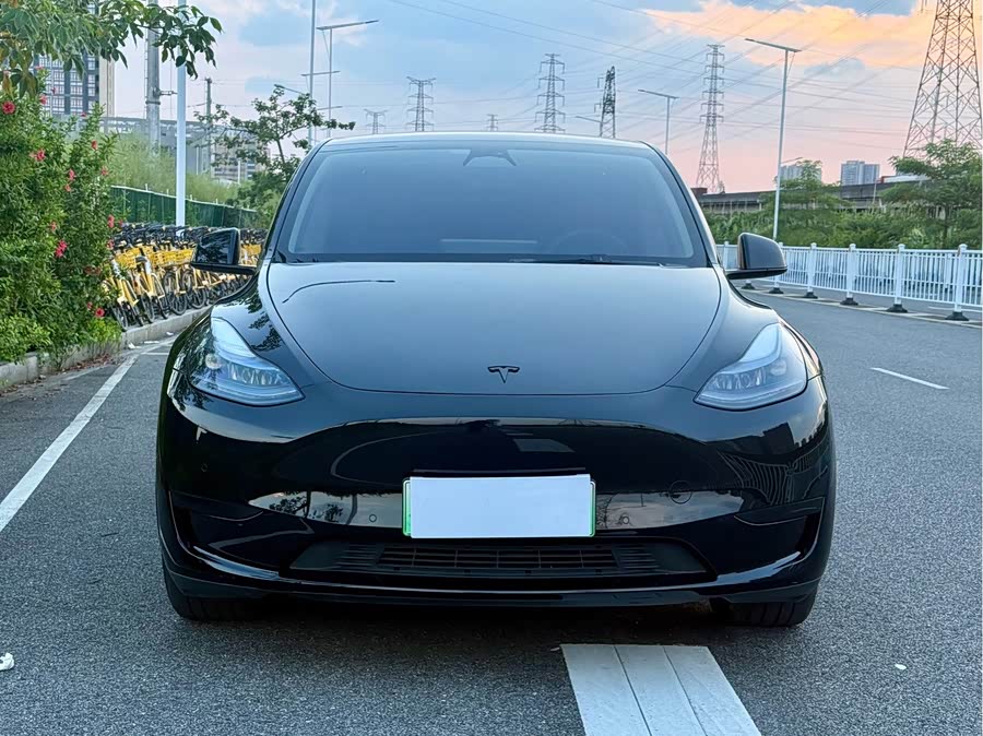 Model Y 2022 Facelift RWD - zdjęcie 2