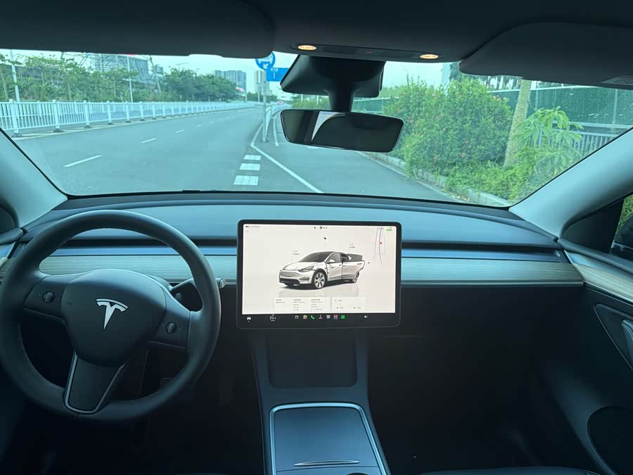 Model Y 2022 Facelift RWD - zdjęcie 14