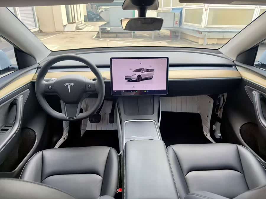 Model Y 2022 Facelift RWD - zdjęcie 7