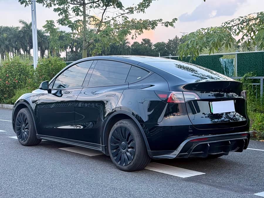 Model Y 2022 Facelift RWD - zdjęcie 7