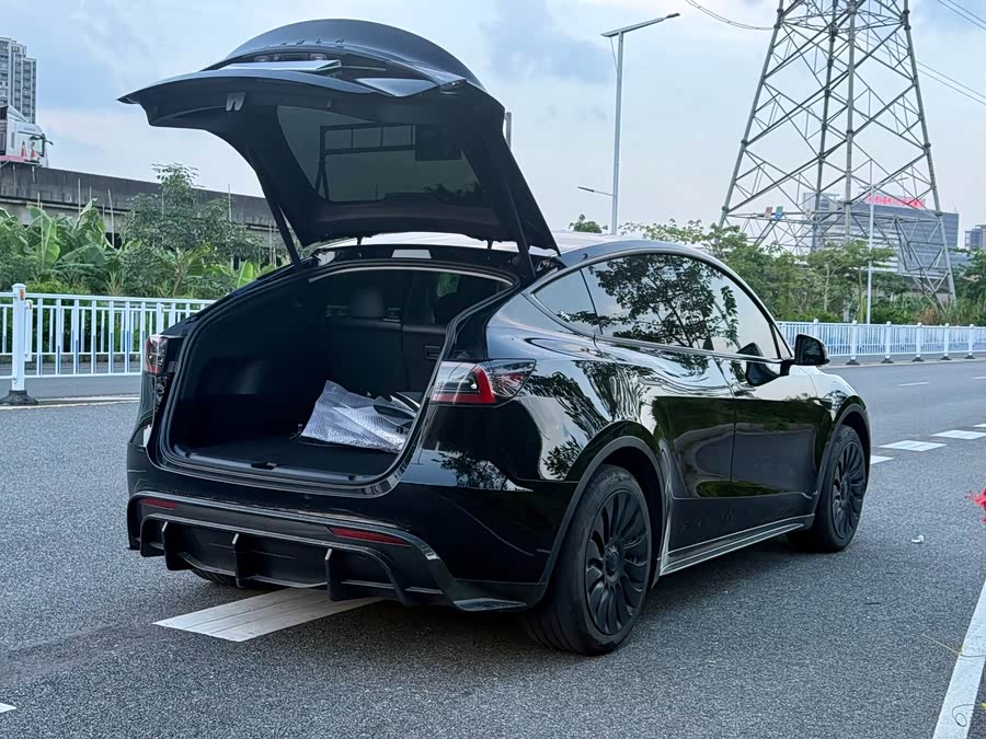 Model Y 2022 Facelift RWD - zdjęcie 9